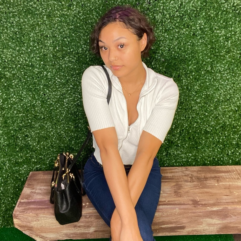 Meet your Posher, Jasmine